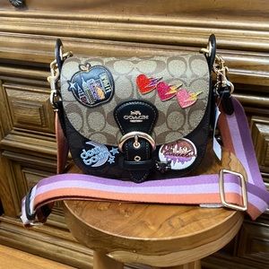 New Coach Kleo Shoulder Bag 17 In Colorblock Signature Canvas With Disco Patches